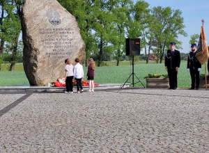 Udział przedszkolaków w gminnych obchodach z okazji Dnia 3 - Maja, Święta Konstytucji