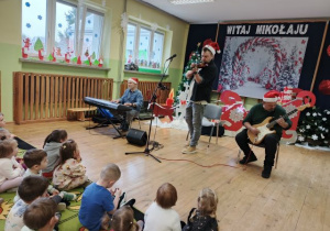 Muzycy podczas świątecznej audycji.