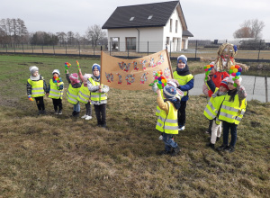 Przedszkolaki żegnają zimę i witają wiosnę
