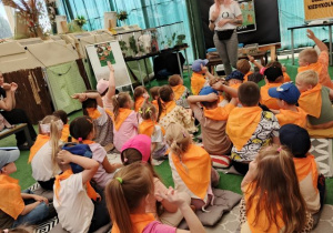Udział dzieci w warsztatach edukacyjnych.
